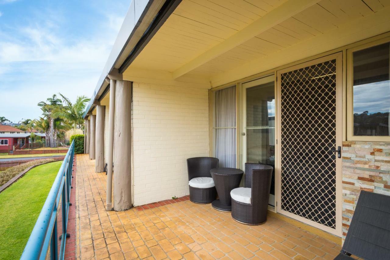 Black Dolphin Motel & Apartments Merimbula Kültér fotó